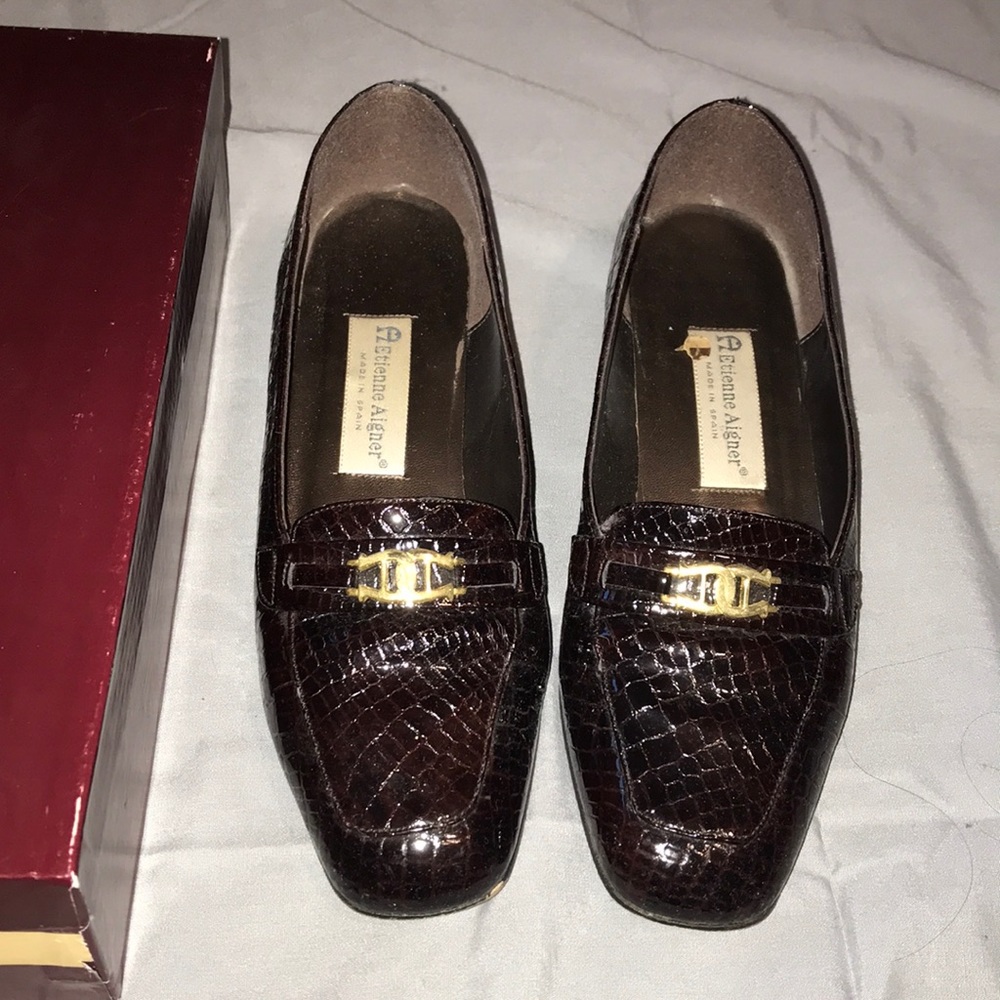Etienne Aigner Flats